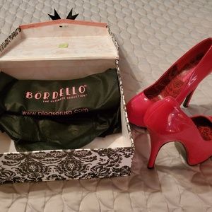 Womens Sz 7 Bordello Red Patent Platform Pumps